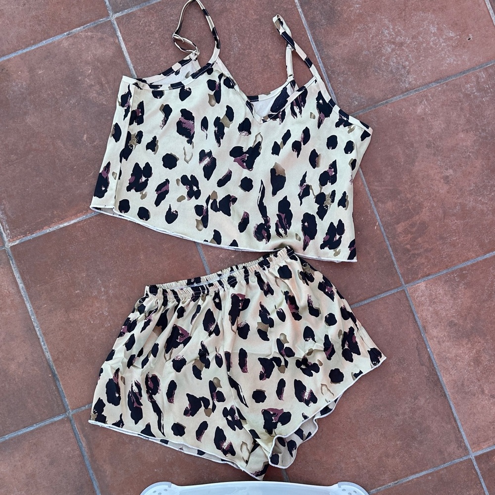 Leopard Print Women's Sleepwear Set